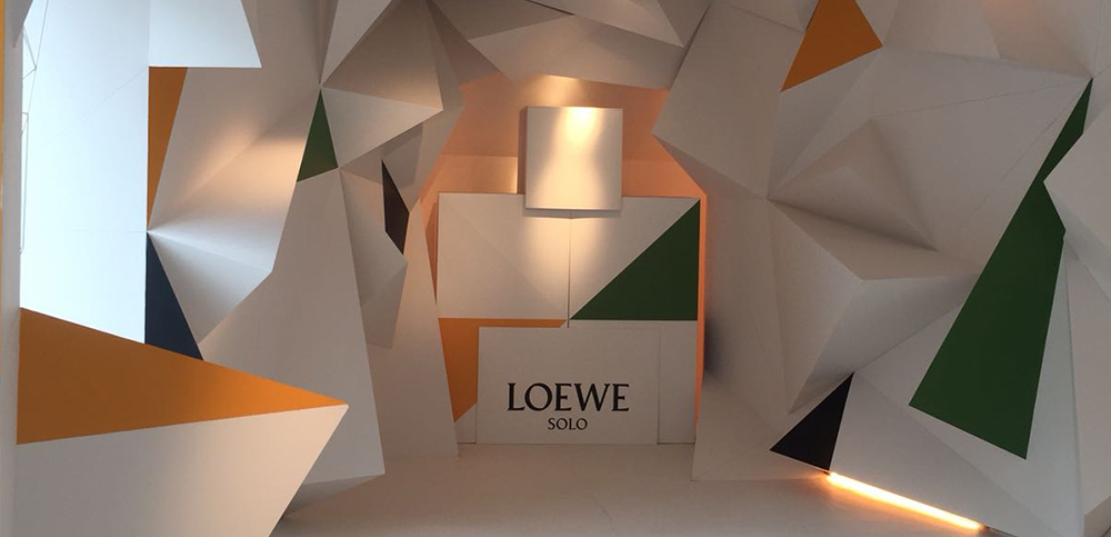 LOEWE SOLO Origami, espacio de la firma creado por Pepe Leal en Casa Decor